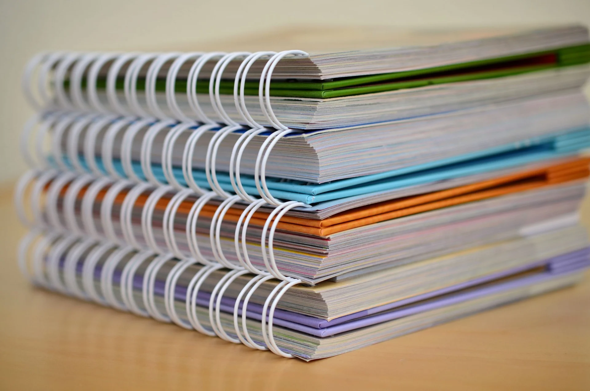 Agenda encuadernada con Wire-O